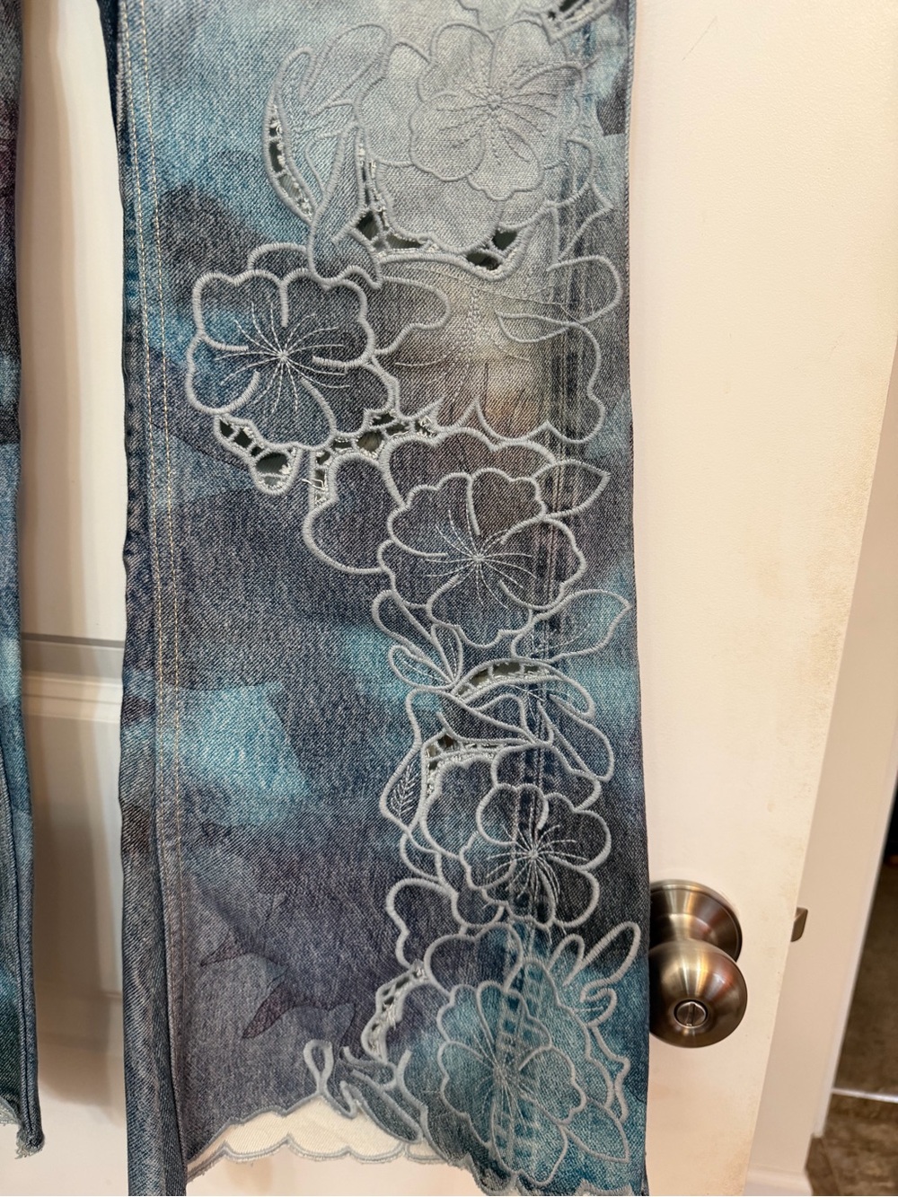 We The Free watercolor Bloom combo jeans - Picture 6 of 16